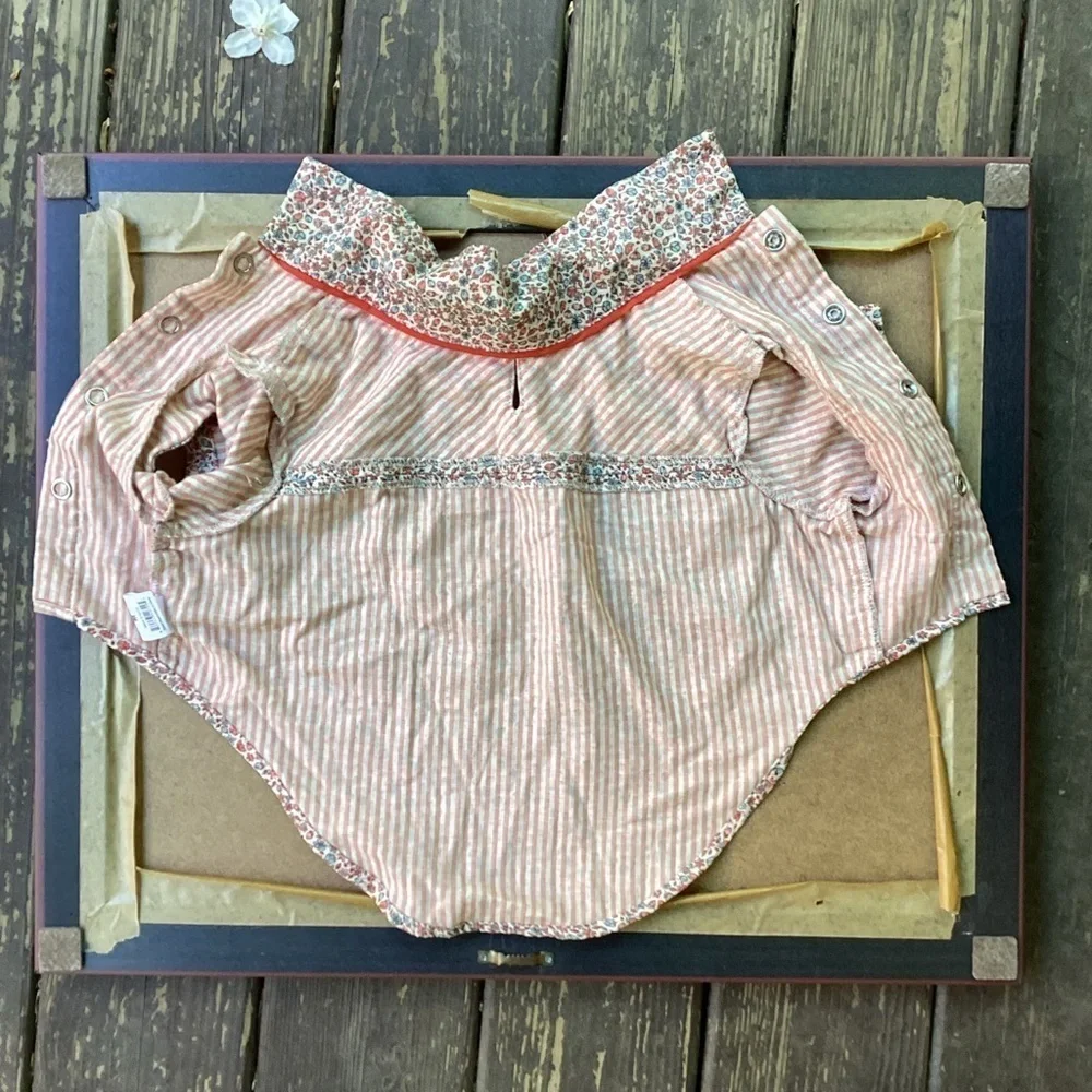 Reddy Pet NWT floral top for your dog, size medium